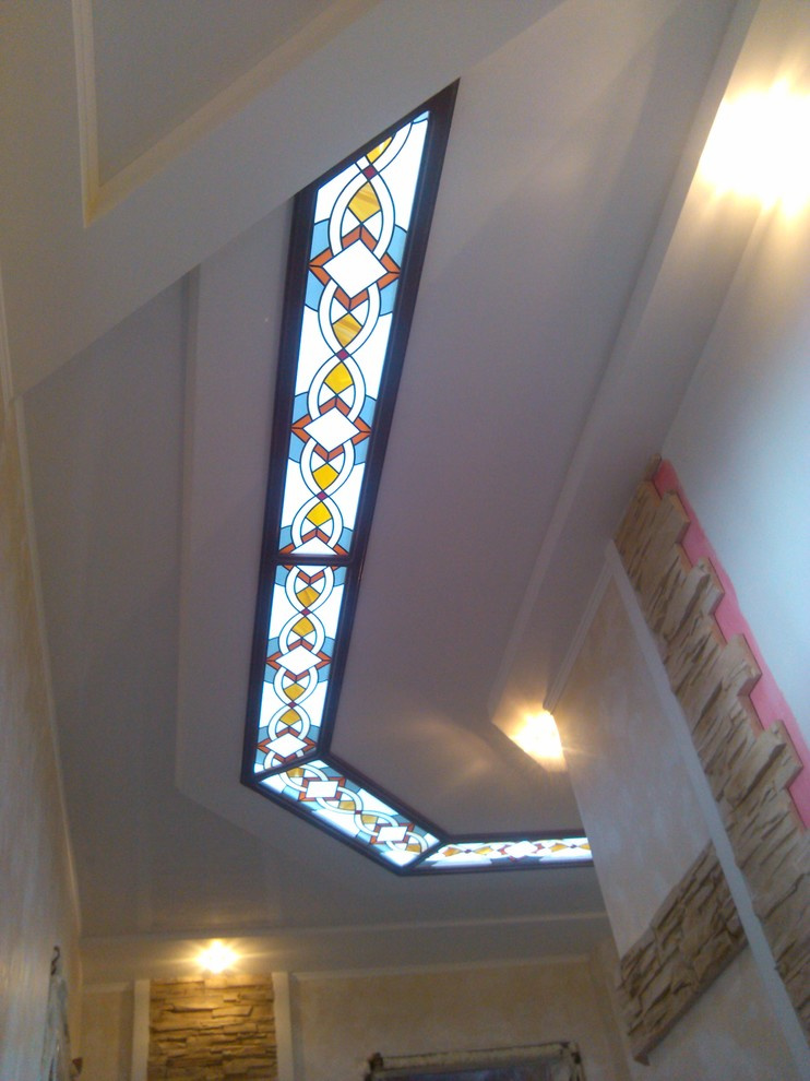 Витражи в полочных плафонах