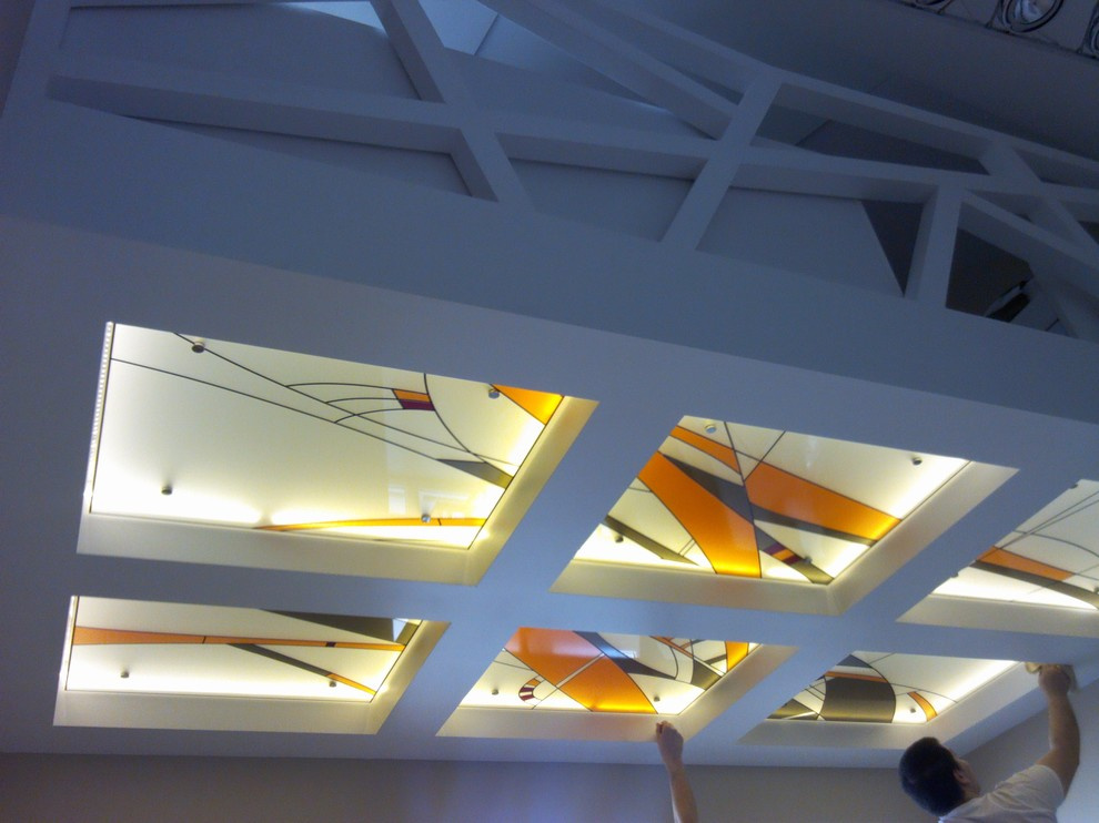 Витражи в полочных плафонах