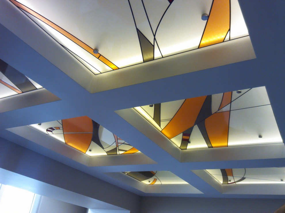 Витражи в полочных плафонах