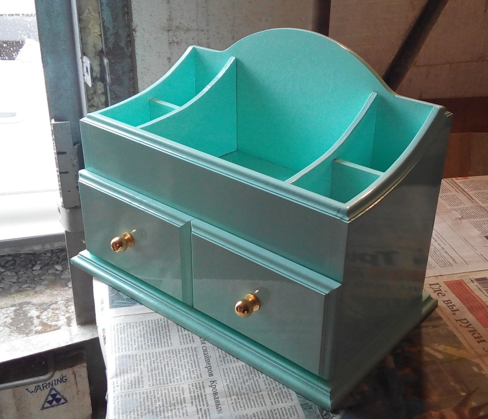 Изготовление мебели из массива, а также реставрация мебели.