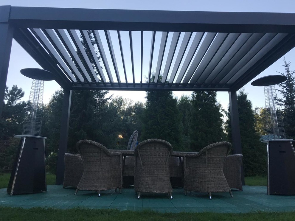 Пергола с поворотно-сдвижными ламелями