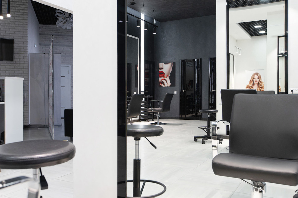 Интерьер магазина профессиональной косметики Maximum