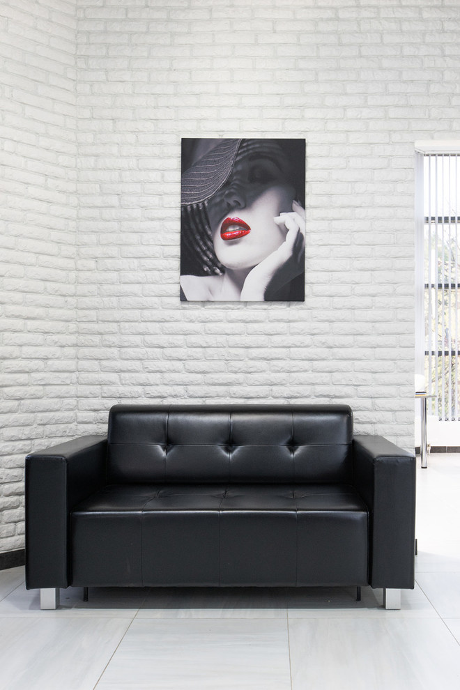 Интерьер магазина профессиональной косметики Maximum