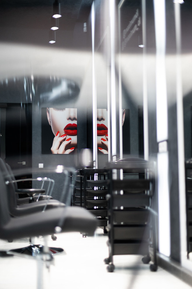 Интерьер магазина профессиональной косметики Maximum