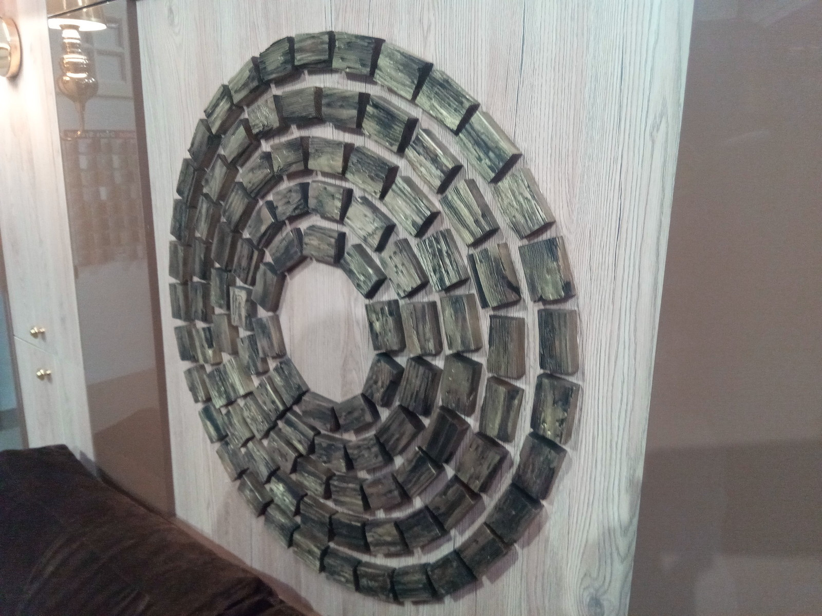 подъемная кровать с колоннами и декором "ясень средиземноморский"