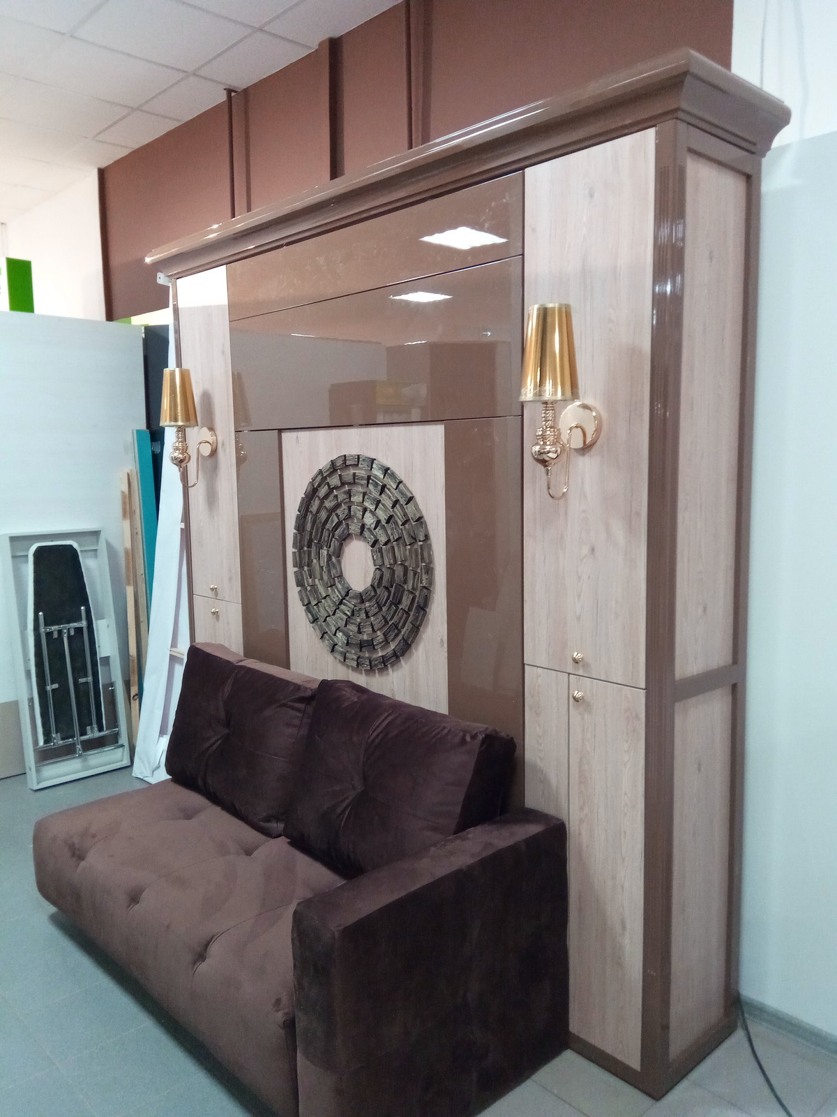 подъемная кровать с колоннами и декором "ясень средиземноморский"