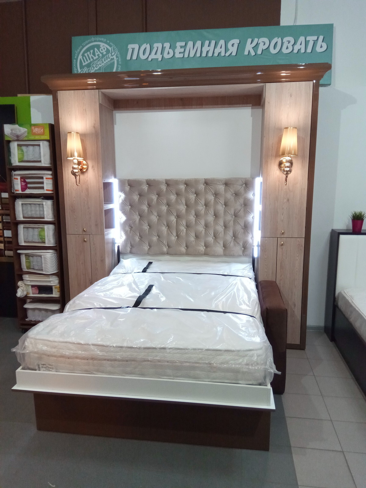 подъемная кровать с колоннами и декором "ясень средиземноморский"