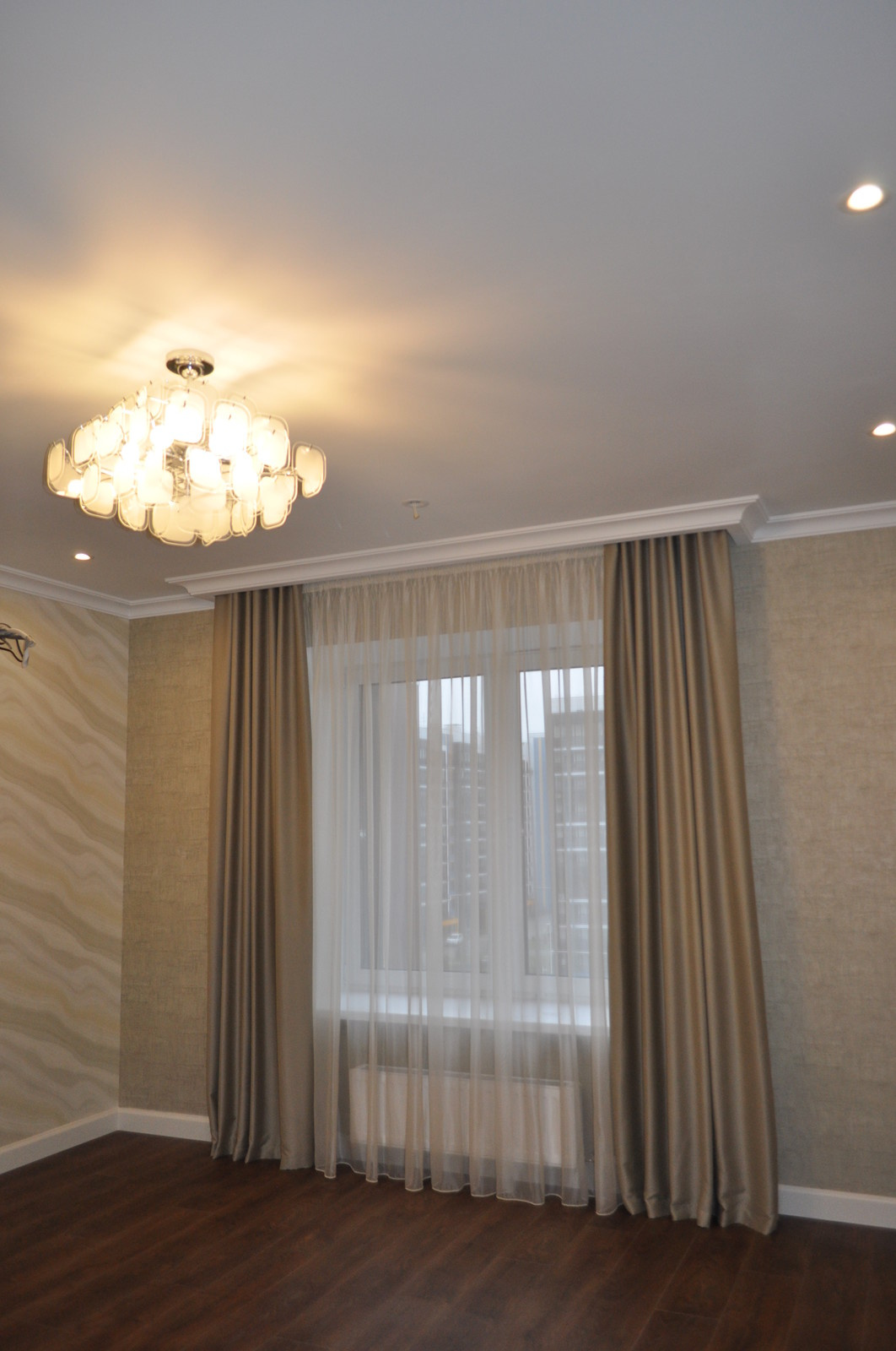 Столовая и гостиная зона