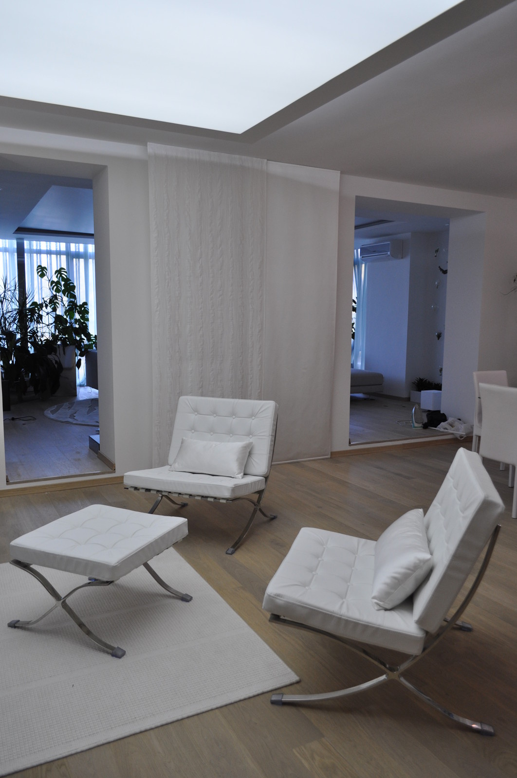 Столовая и гостиная зона