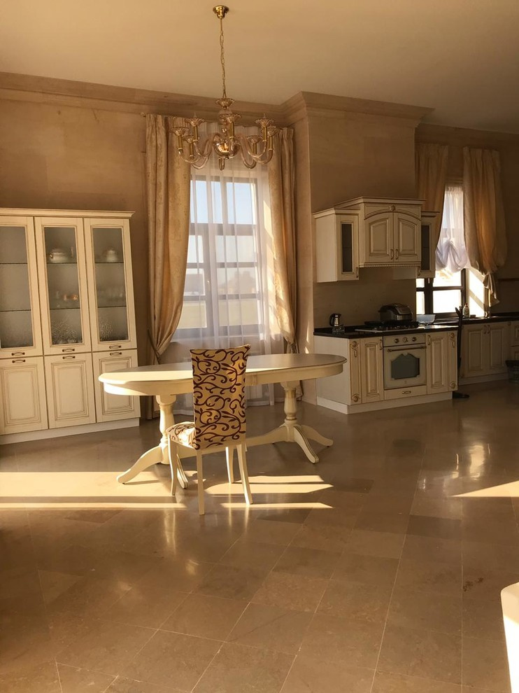 Столовая и гостиная зона