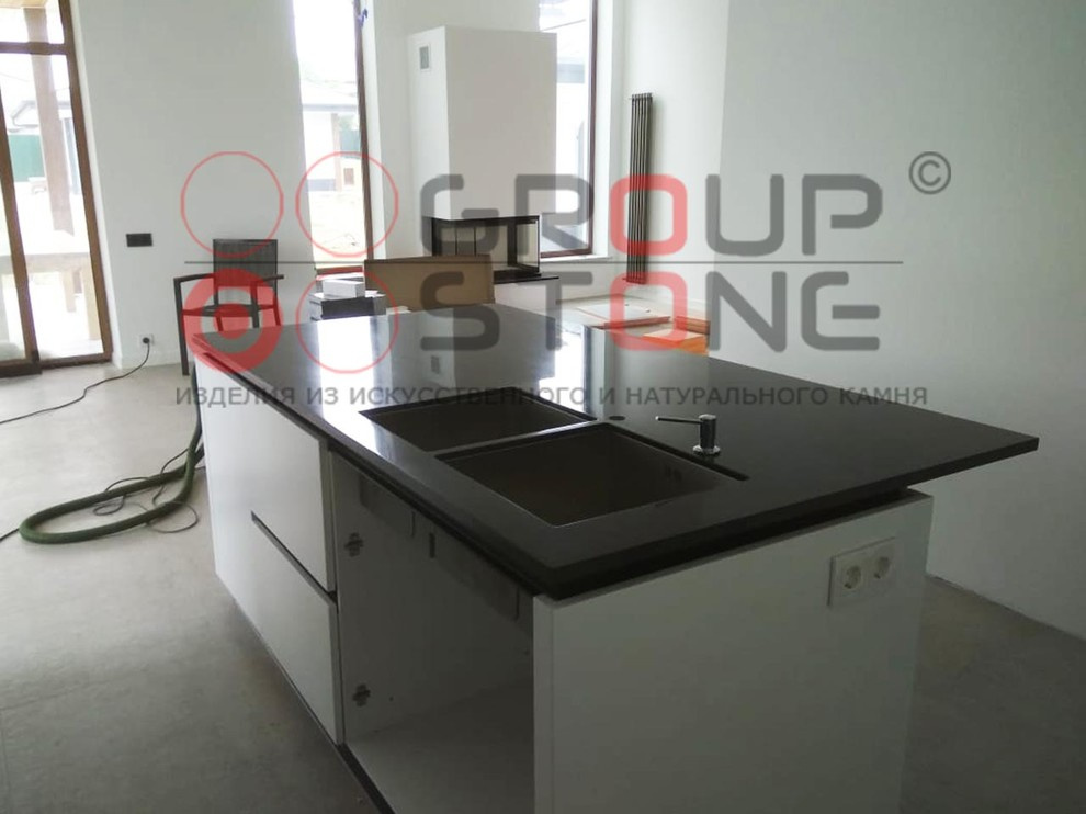 Столешница с островом из искусственного камня Grandex S-211 Romantic Nigt