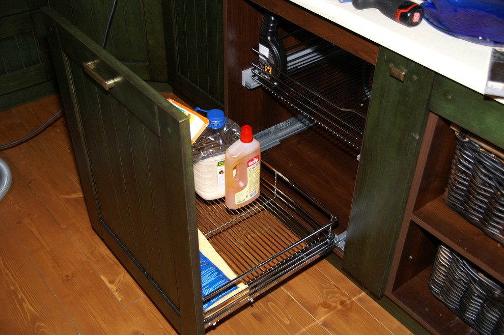 Обложка проекта: Кухня с дубовыми фасадами в бревенчатом доме