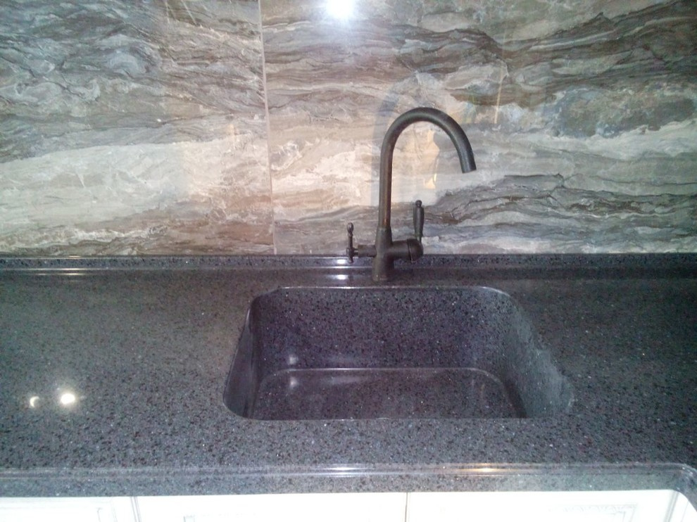 Столешница из искусственного камня STARON Tempest FC188 Caviar