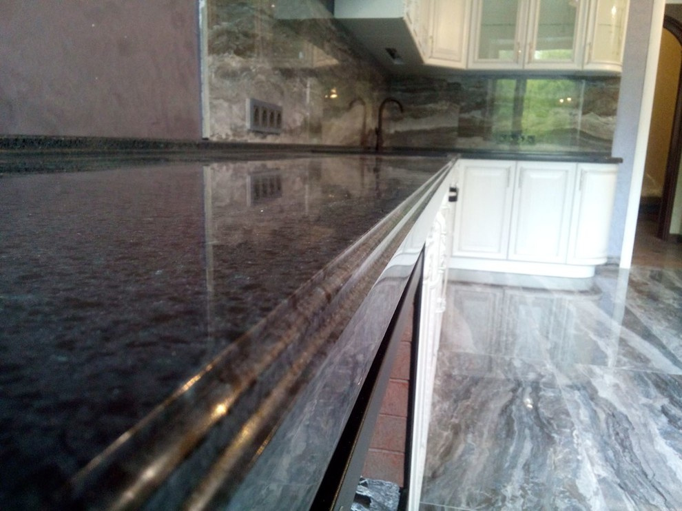 Столешница из искусственного камня STARON Tempest FC188 Caviar