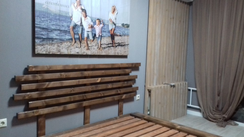 Кровать из массива кедра.