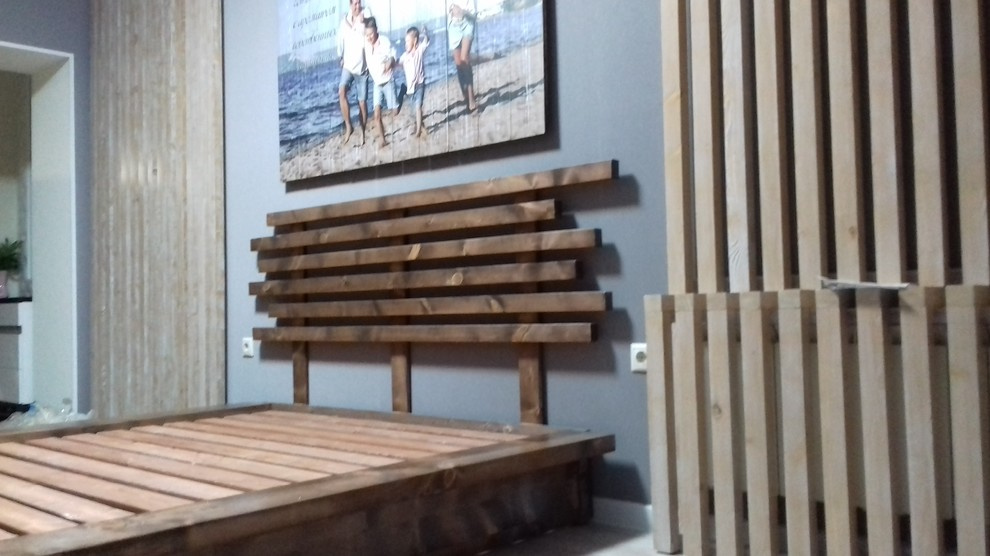 Кровать из массива кедра.