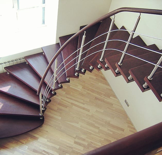 Лестницы на металлическом каркасе
