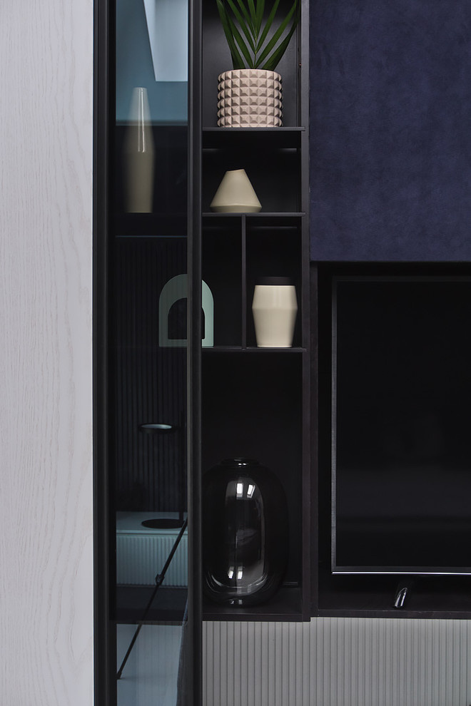 Пещера под водопадом