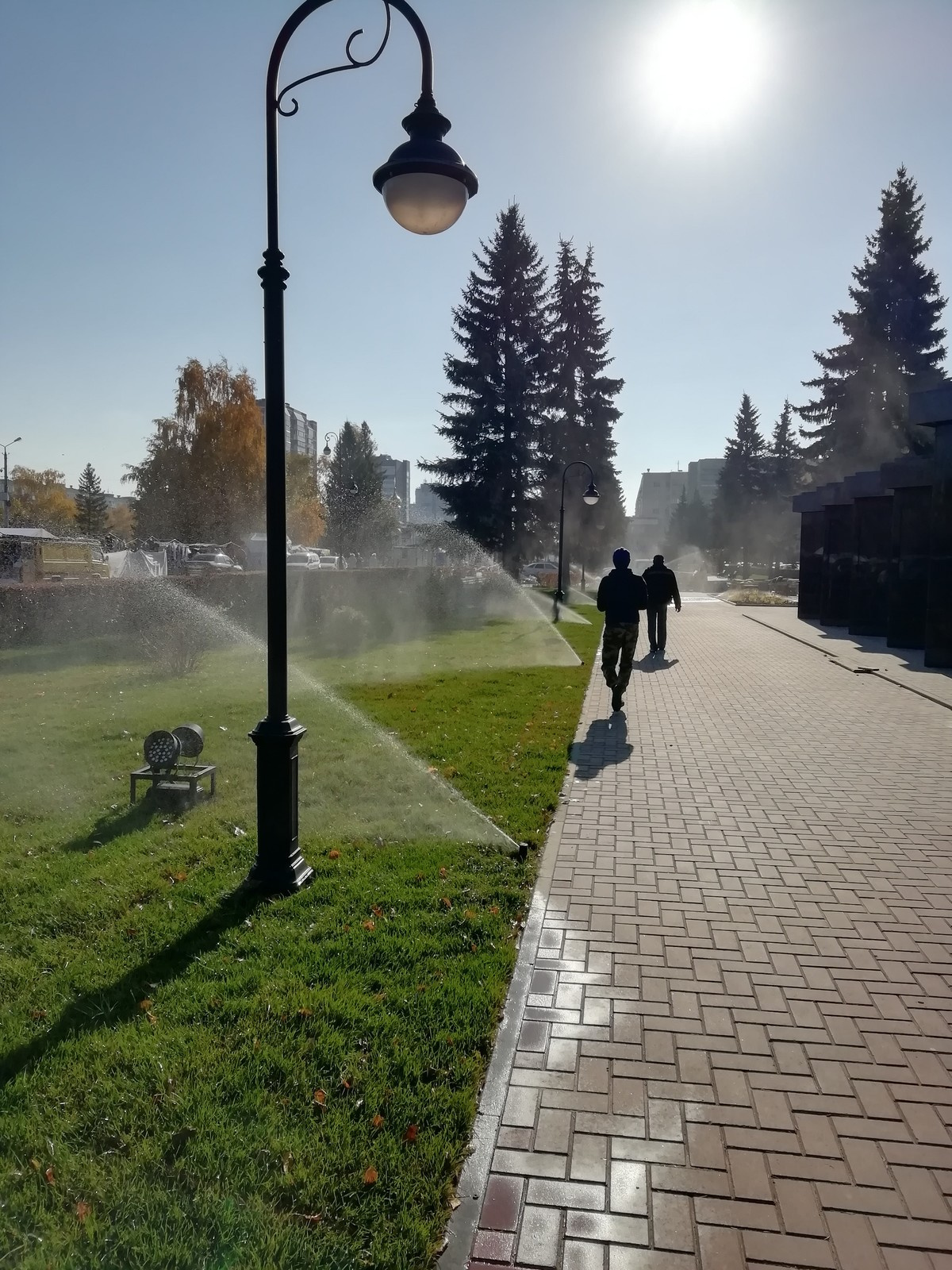 Монтаж автоматической системы полива на Центральной пл. г.Тольятти "Аллея Славы"