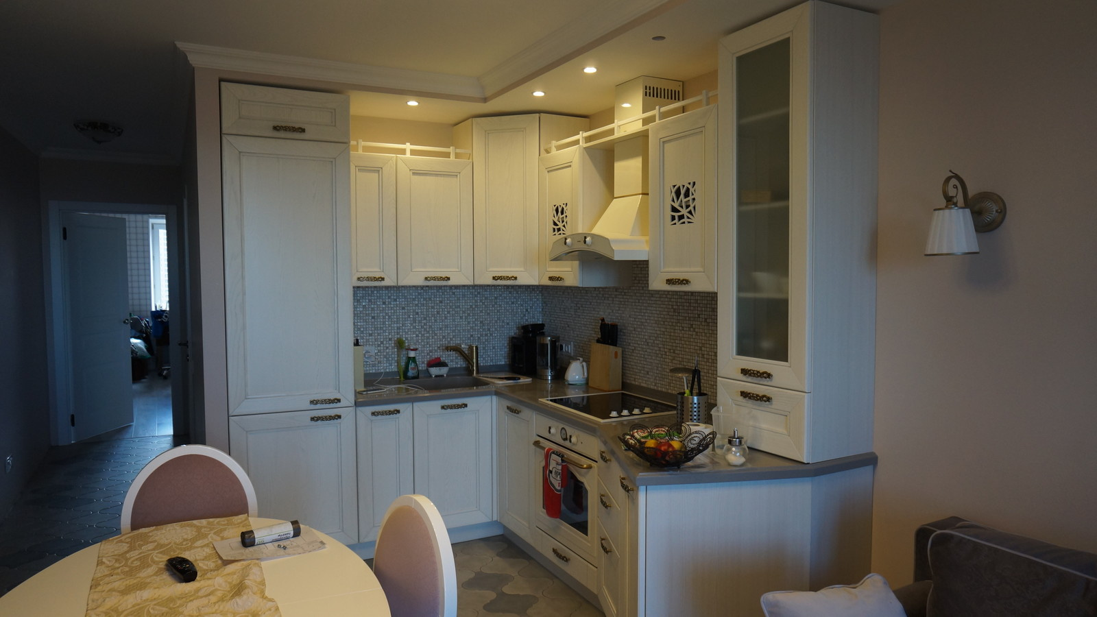 Кухня-гостиная с фасадами массив ясеня Italion Quatro