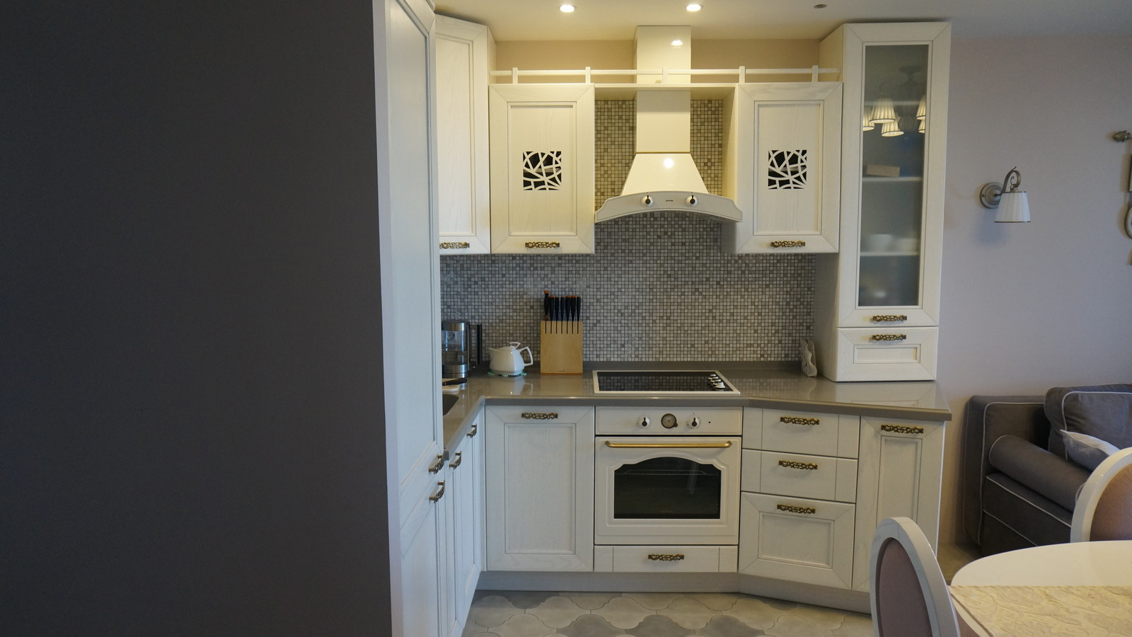 Кухня-гостиная с фасадами массив ясеня Italion Quatro