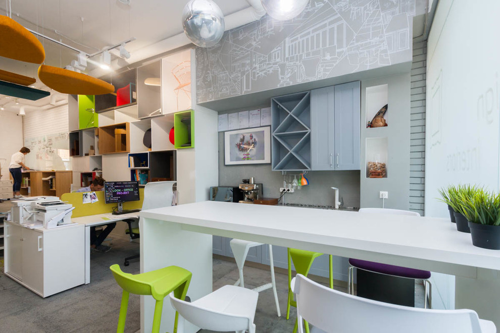 Офис нашей компании Look Wood Office Projects