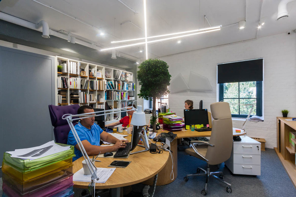 Офис нашей компании Look Wood Office Projects