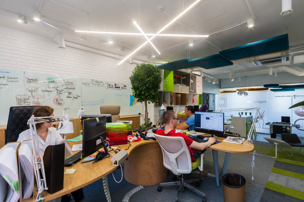 Офис нашей компании Look Wood Office Projects