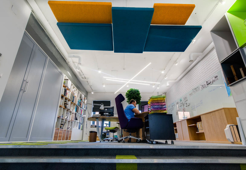 Офис нашей компании Look Wood Office Projects