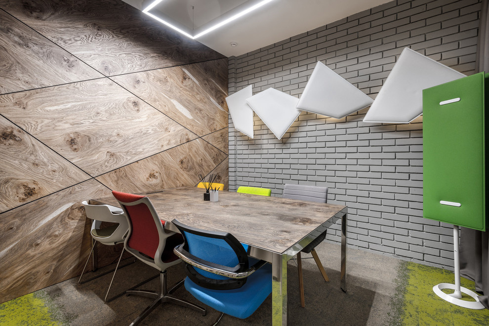 Офис нашей компании Look Wood Office Projects