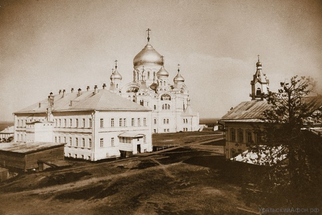«Монастырь Свято-Николаевский (Белогорский): Собор Крестовоздвиженский»