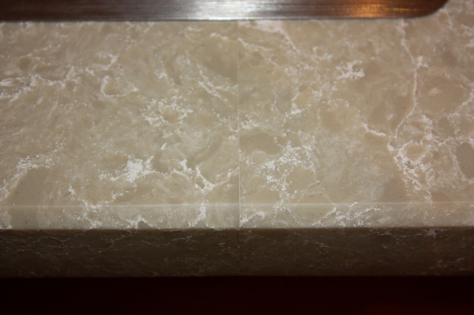 Кухонная столешница для персонала из кварца Techistone (Чехия)