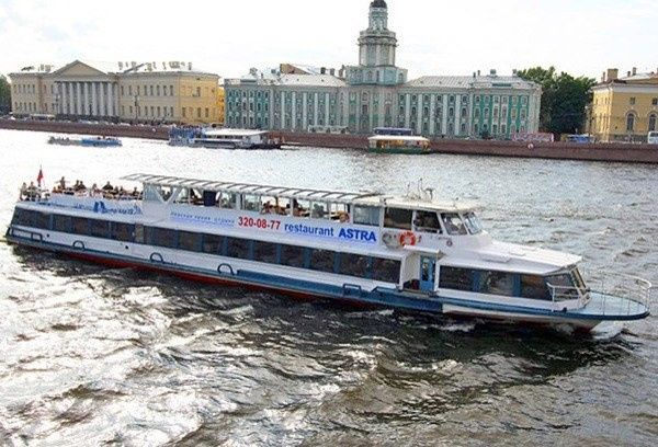 Обложка проекта: Плавучий ресторан "Астра"