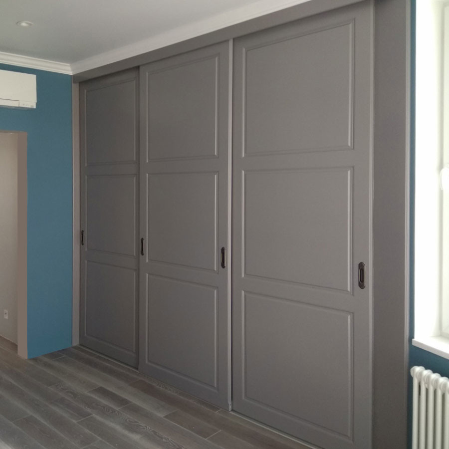 Шкаф, встроенный в угол