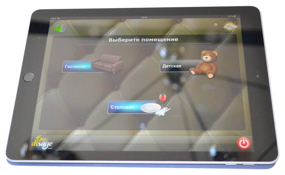 Био камин с двумя телевизорами