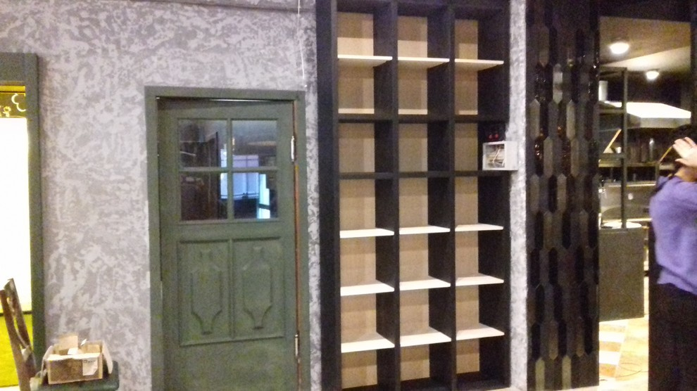 Обложка проекта: Мебель из массива дерева для ресторана.