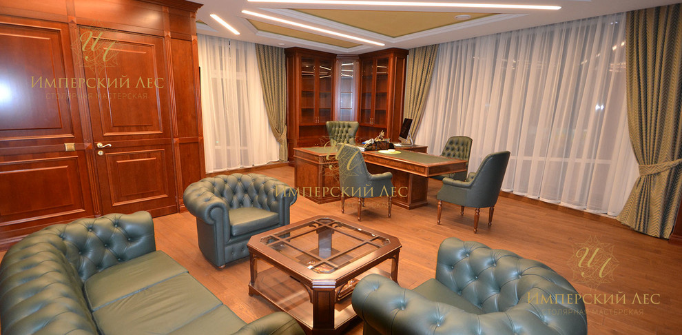 Кабинет из массива дерева