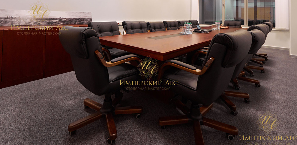 Стол и мебель для VIP переговорной