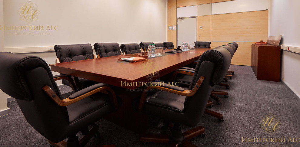 Стол и мебель для VIP переговорной