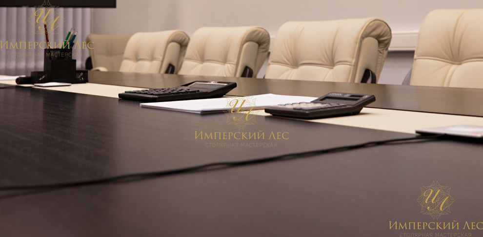 Стол и мебель для VIP переговорной
