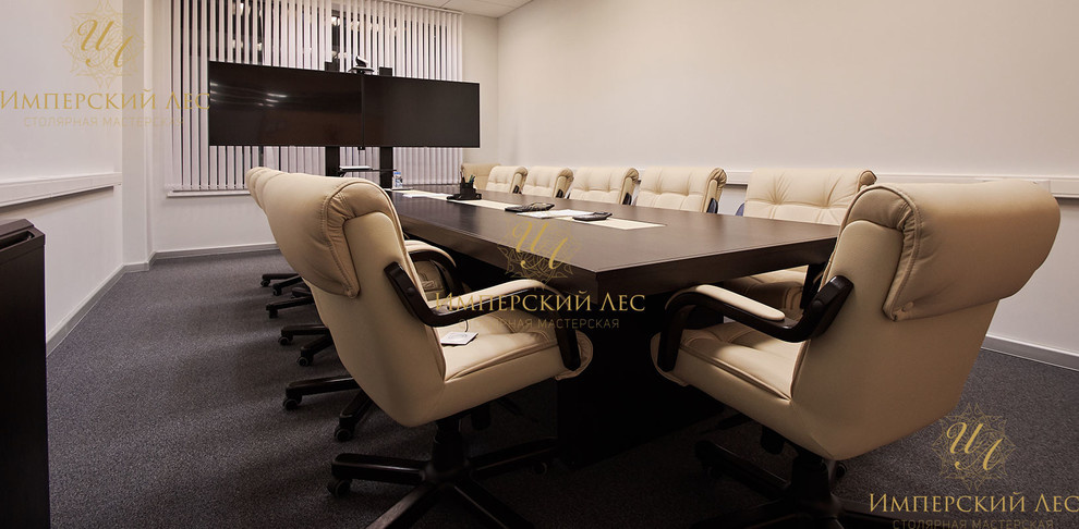 Стол и мебель для VIP переговорной