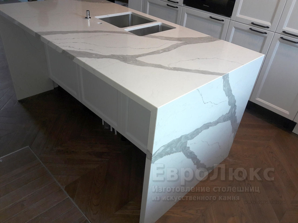 Кварцевая столешница Vicostone Tuscany BQ-8811