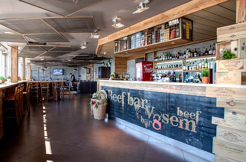 Реализация дизайн-проекта  ресторана «Beef Bar Vosem» в гостинице «Москва»