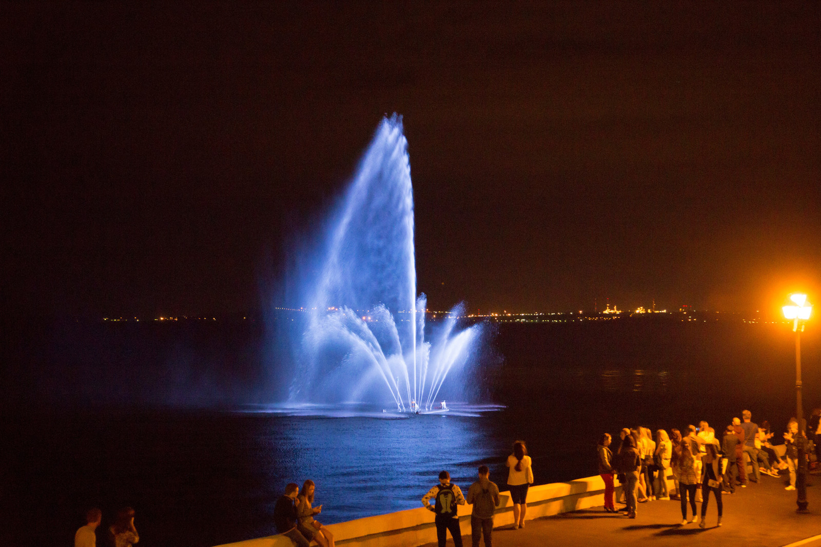 Обложка проекта: Плавающий фонтан Саратов / Floating fountain