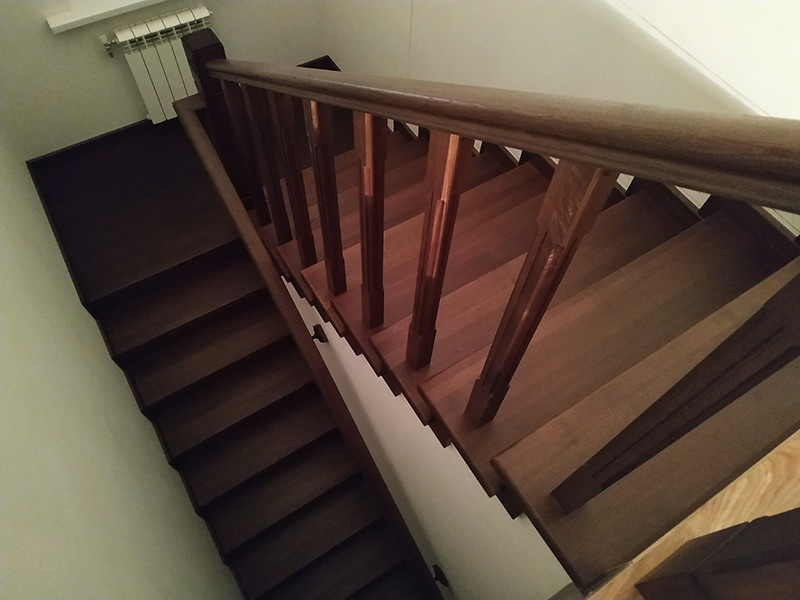 Отделка бетонной лестницы массивом дуба