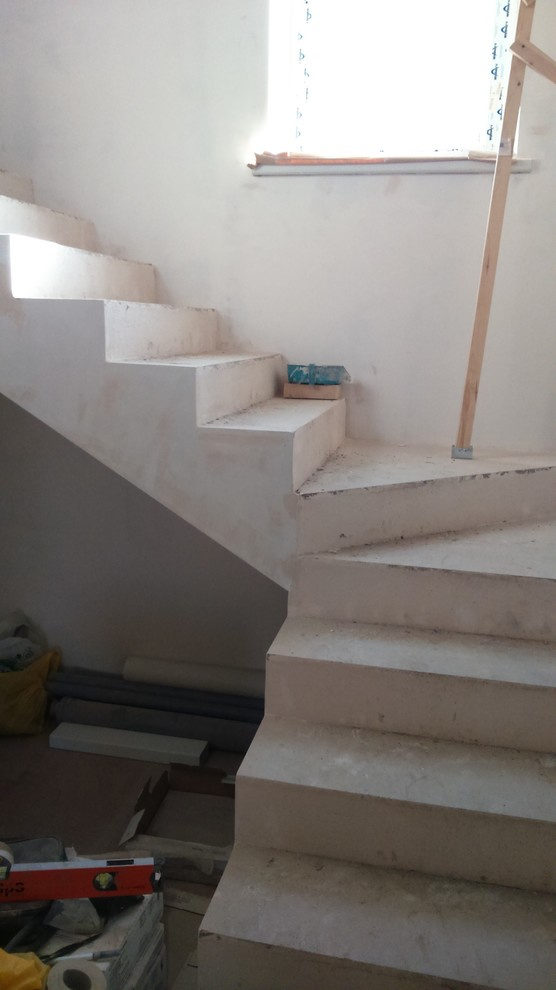 Облицовка бетонного марша,  ограждение из стекла