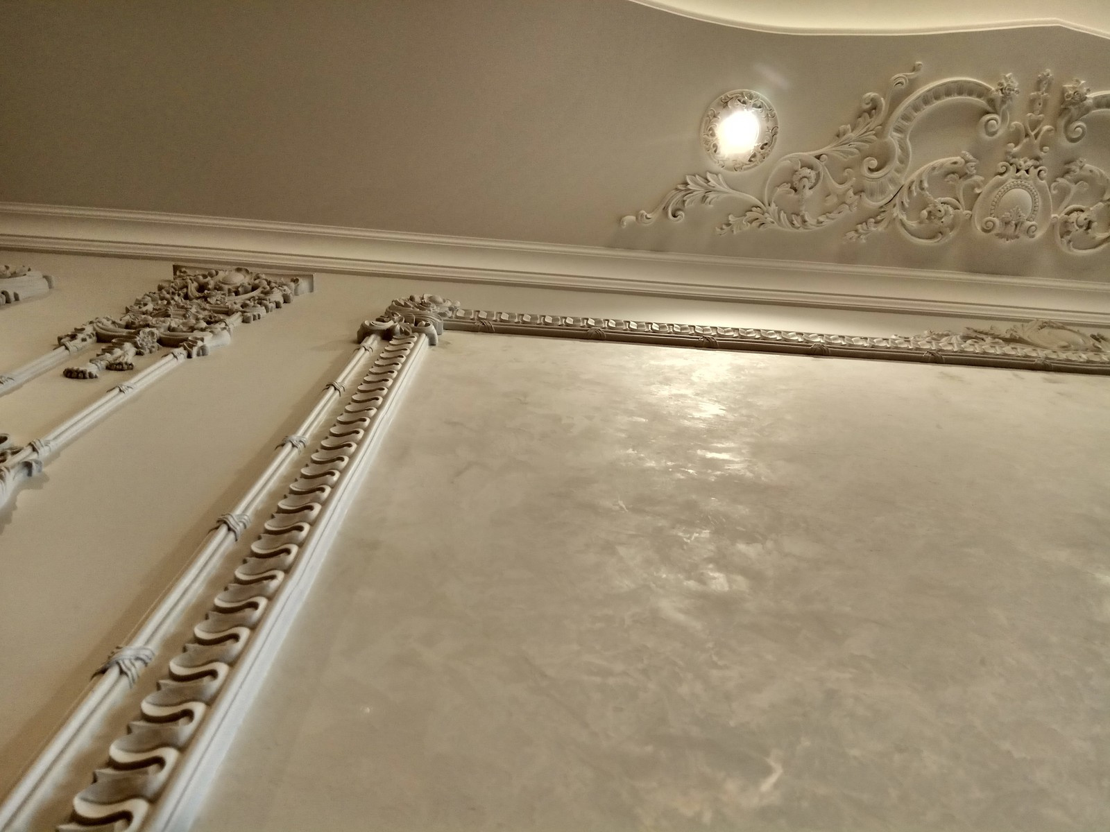 Общая комната. Простая классика