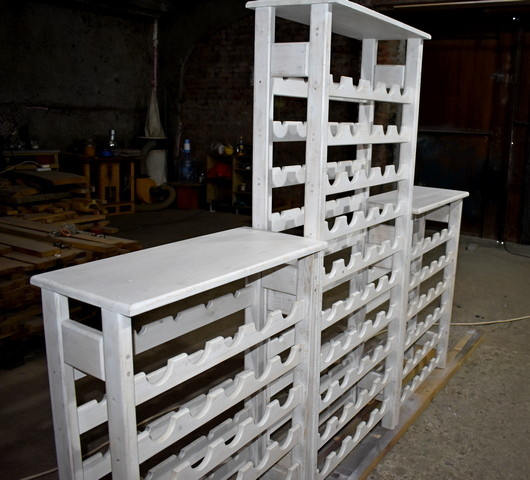 Обложка проекта: Стеллажи для хранения вина