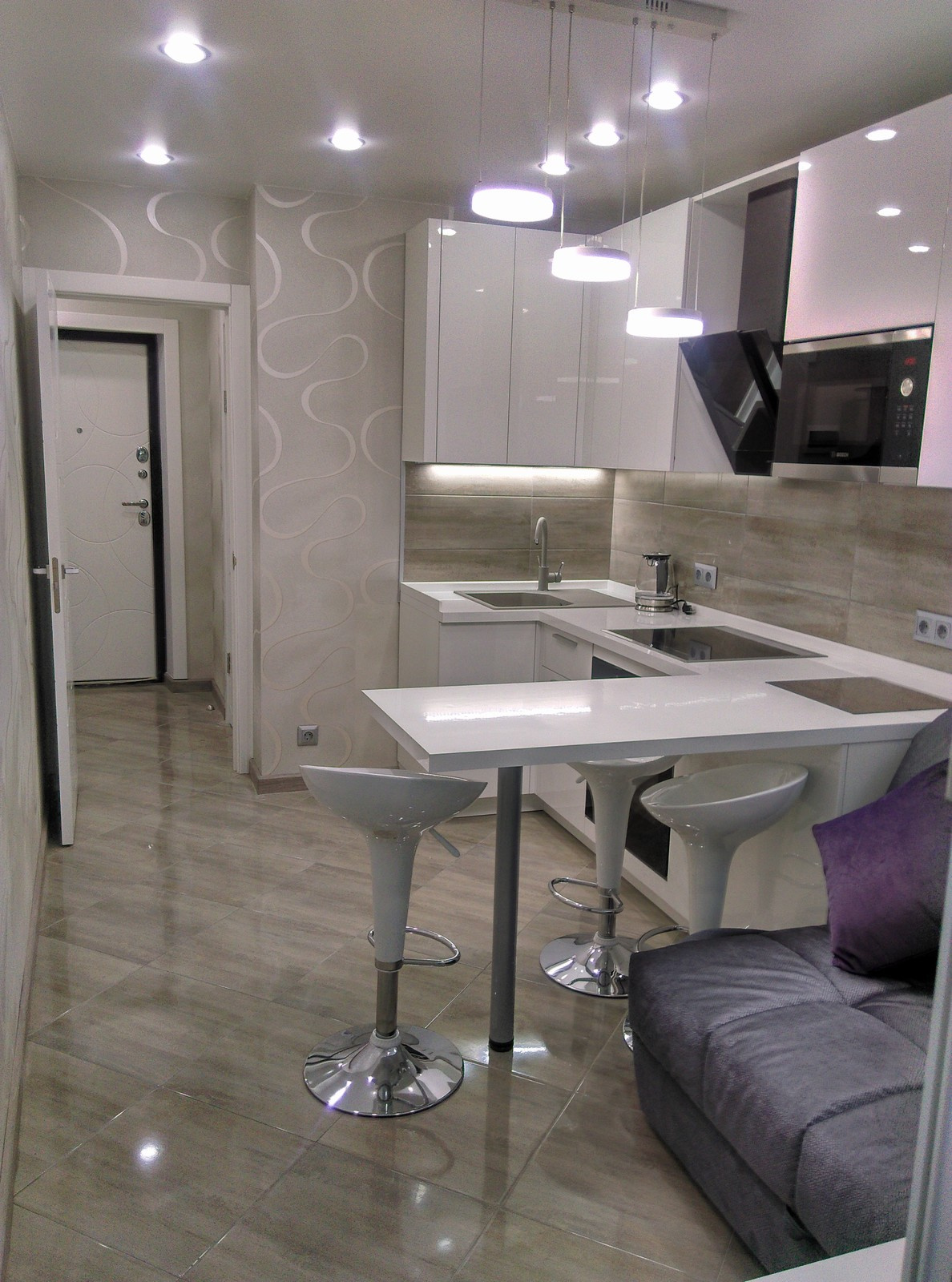 Однокомнатная квартира в серых тонах