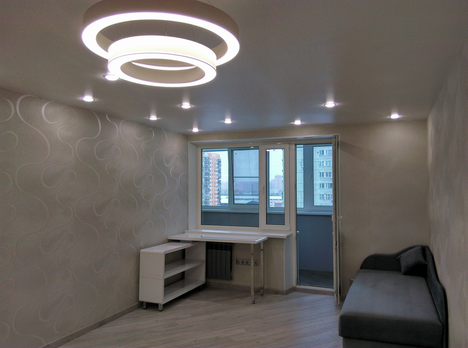 Однокомнатная квартира в серых тонах